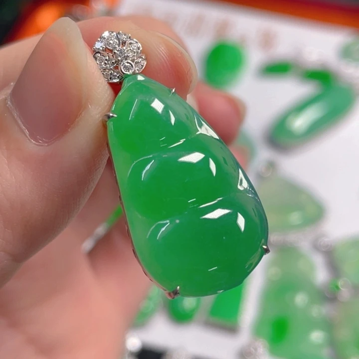 翡翠18K金镶嵌吊坠(不含链)