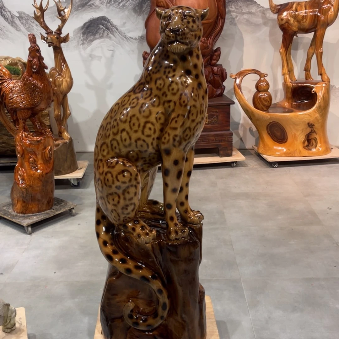 香樟木用****8香樟木手工雕刻豹子