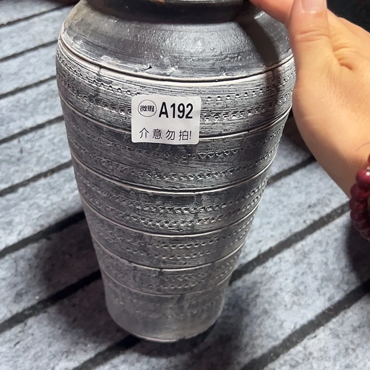 192瑕疵有孔高30口10