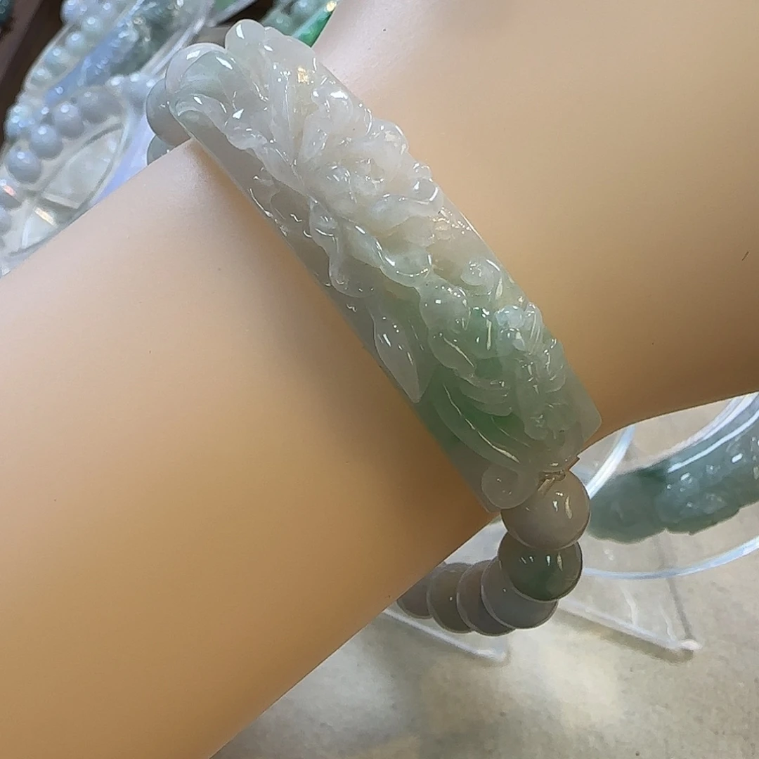 颈饰未镶嵌翡翠手牌