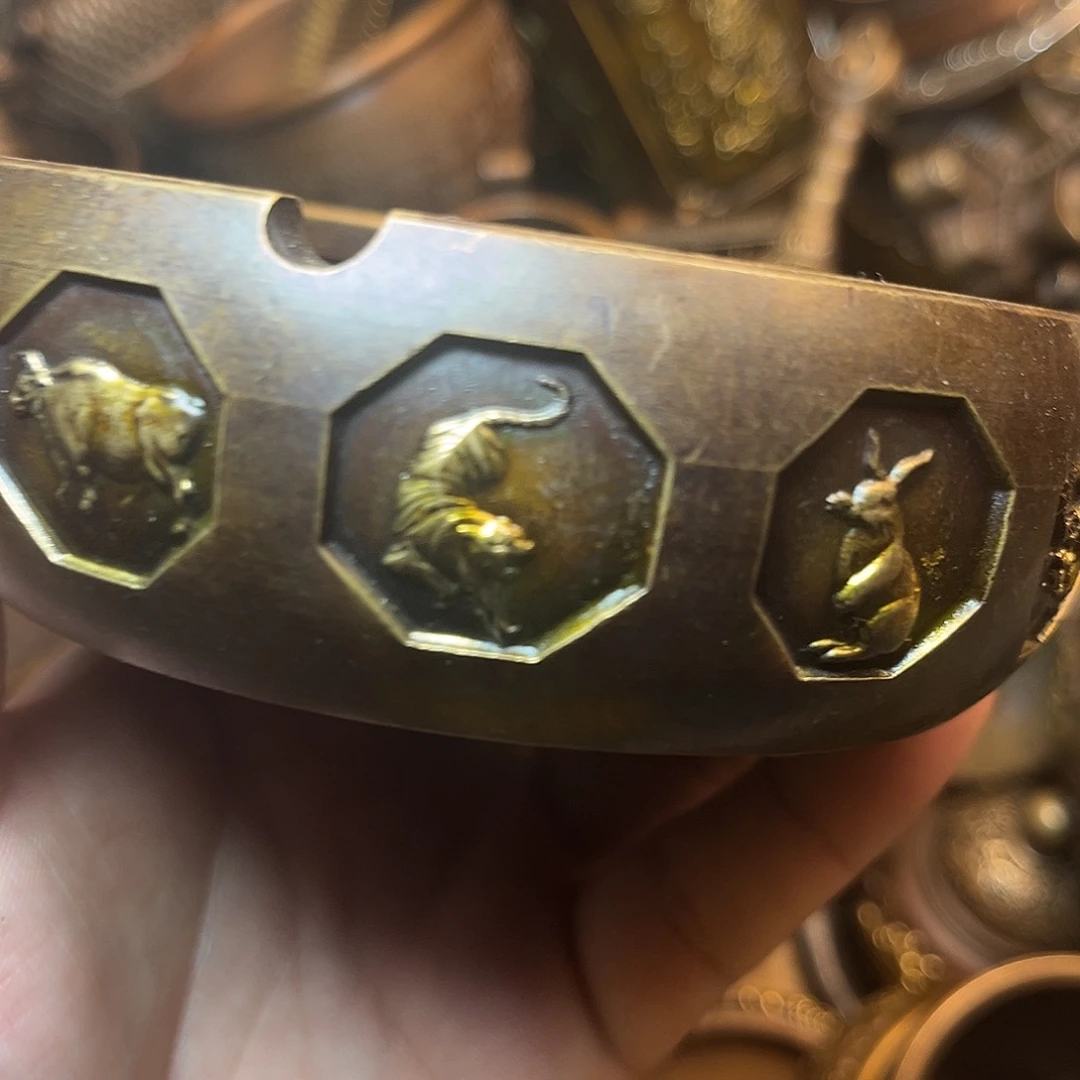 精美铜器工艺品等