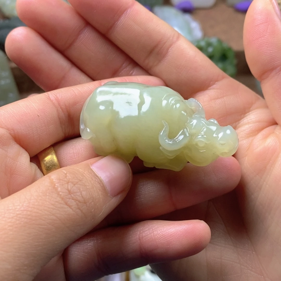 未镶嵌和田玉挂件