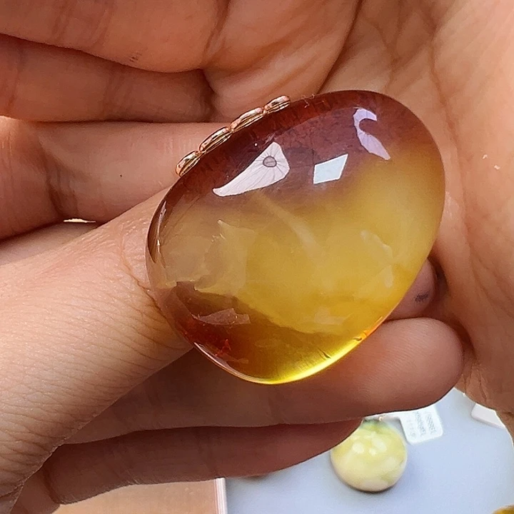 平***福蜜蜡未镶嵌珠宝奇石
