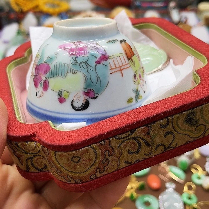 俊***店青花手绘小主人杯子