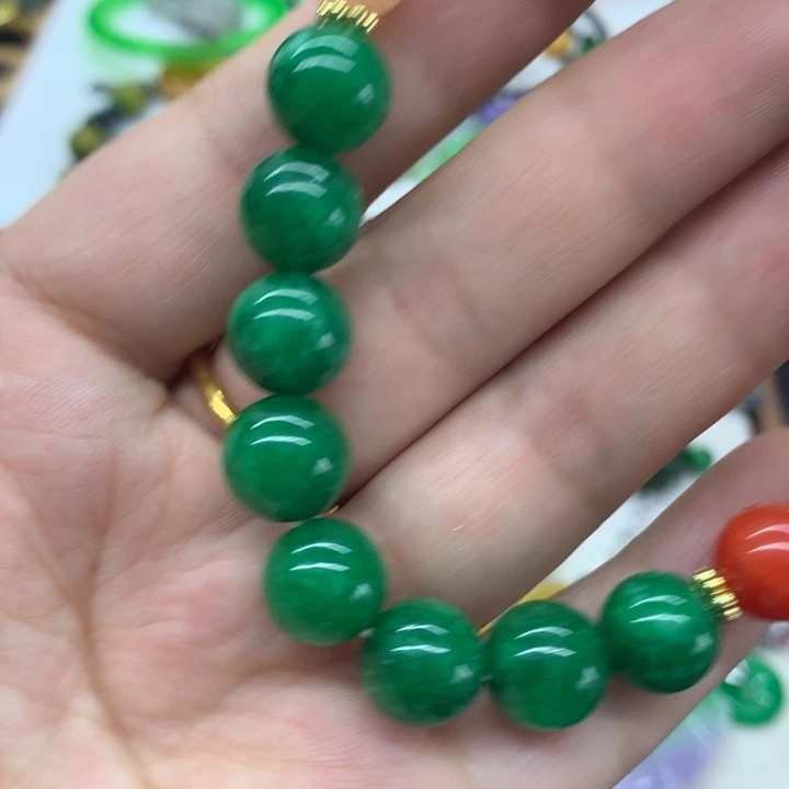 颈饰未镶嵌翡翠吊坠
