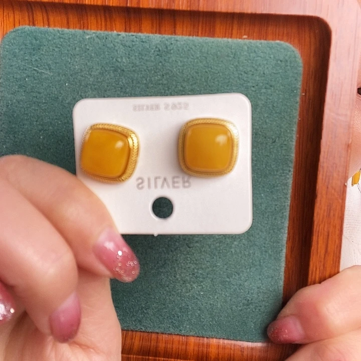 蜜蜡银S925镶嵌耳饰耳钉