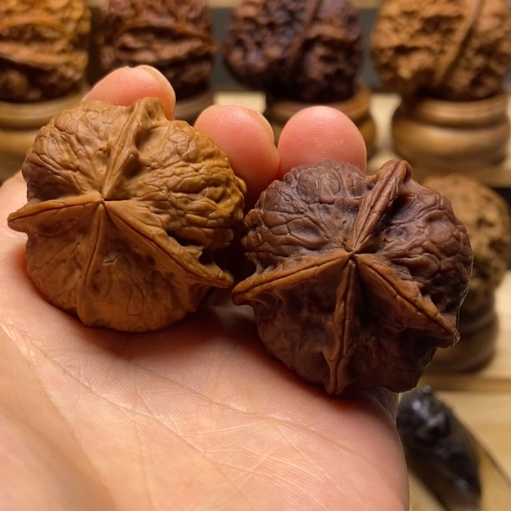 把件文玩核桃龙爪四棱