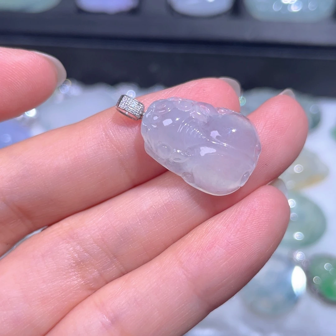 颈饰18K金镶嵌翡翠翡翠