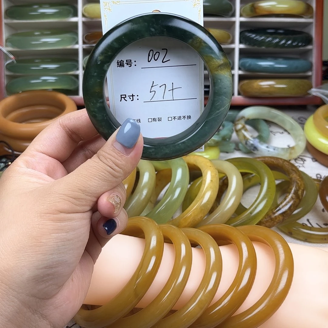 蛇纹石玉手镯未镶嵌滢**意