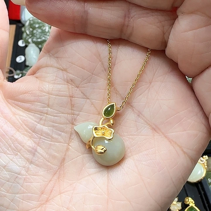 颈饰银S925镶嵌和田玉