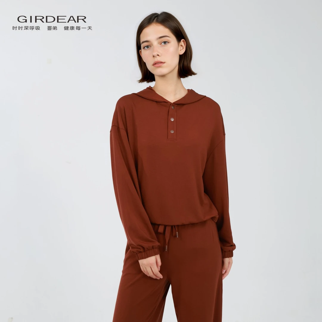 GIRDEAR/哥弟新款时尚简约休闲百搭运动轻盈连帽长袖卫衣女130108