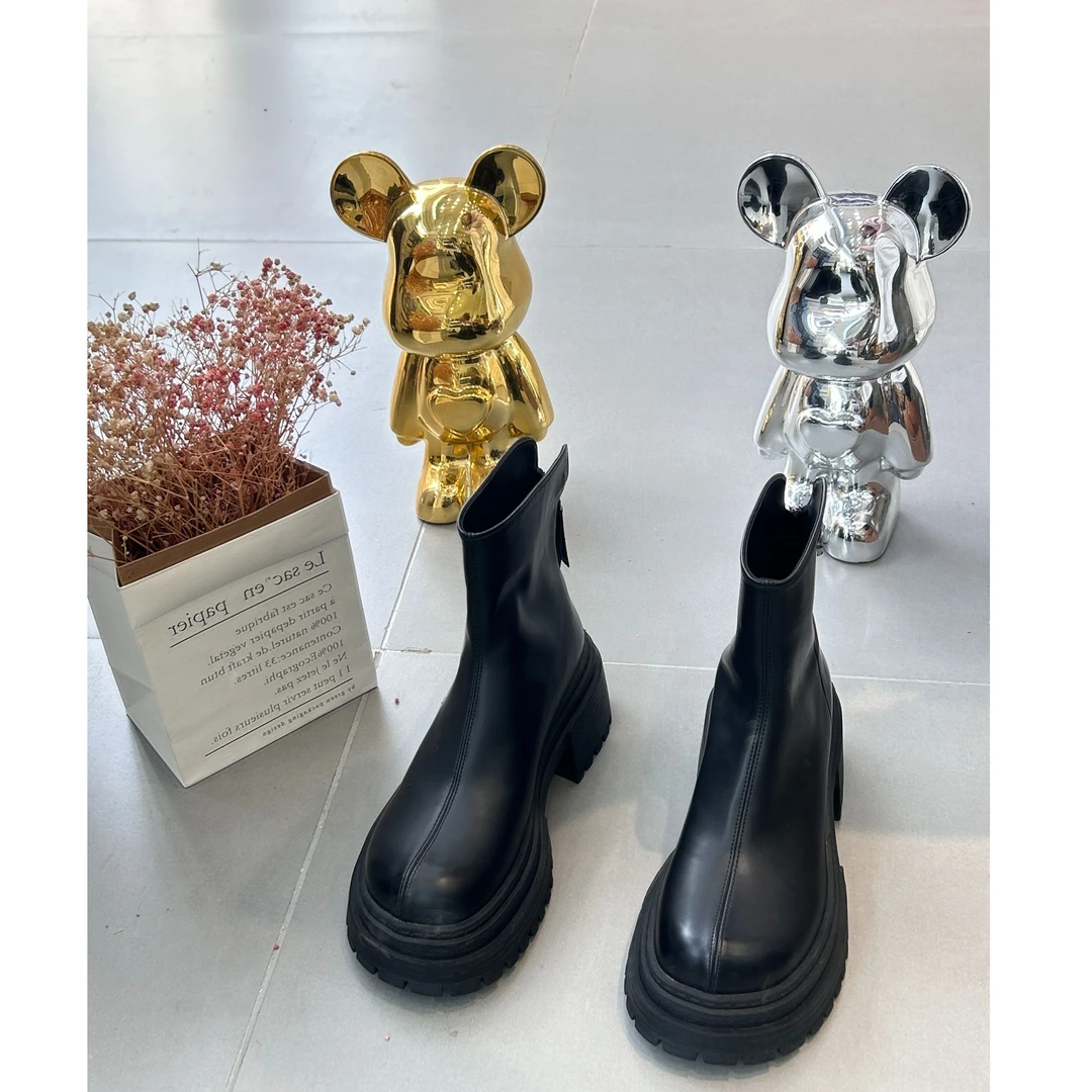 时尚英伦风厚底短靴女显瘦百搭马丁靴粗跟瘦瘦靴3037-1