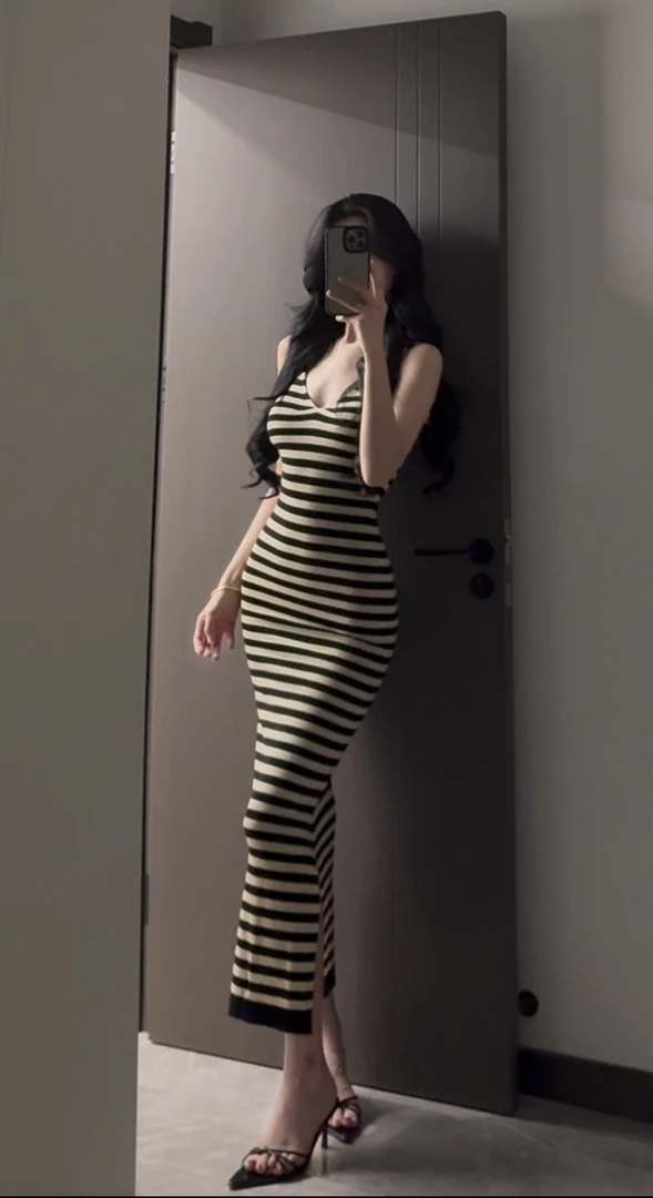 Mermaid人鱼珺 收腰v领吊带挂脖连衣裙新款条纹针织裙显瘦