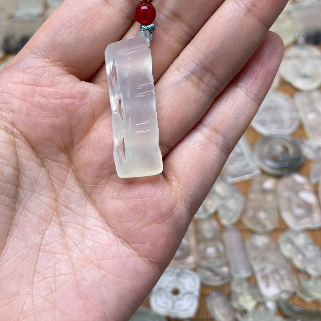 未镶嵌蛇纹石玉颈饰