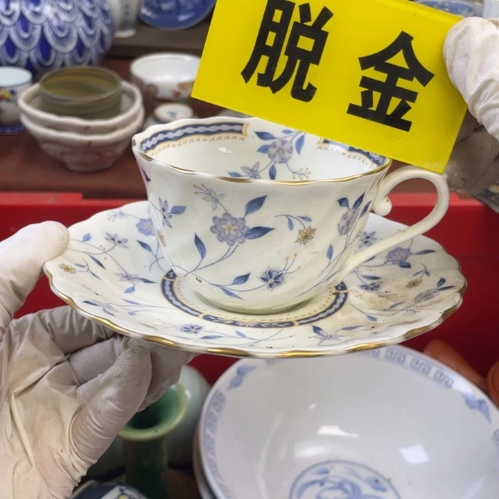 他家瓷器真美…开播了