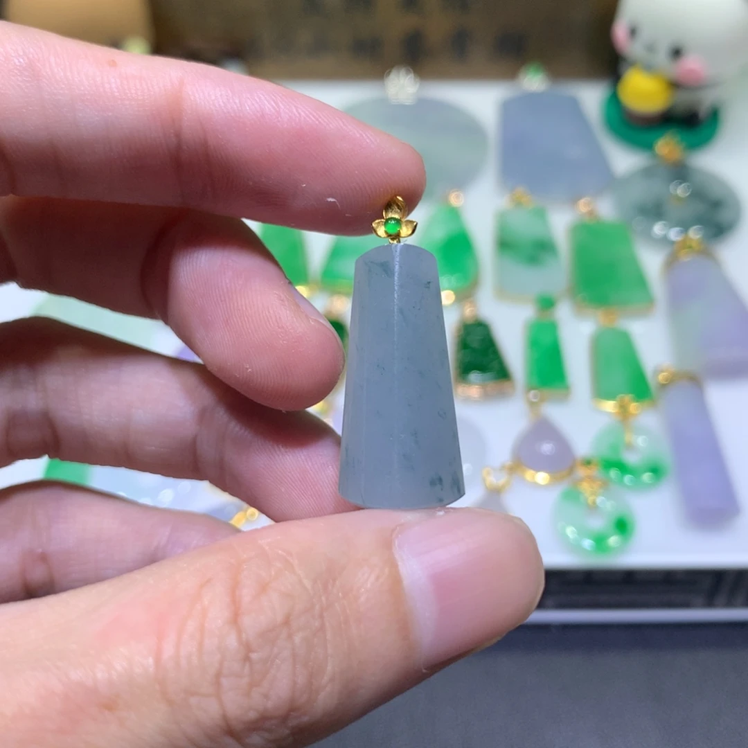 翡翠18K金镶嵌吊坠(不含链)