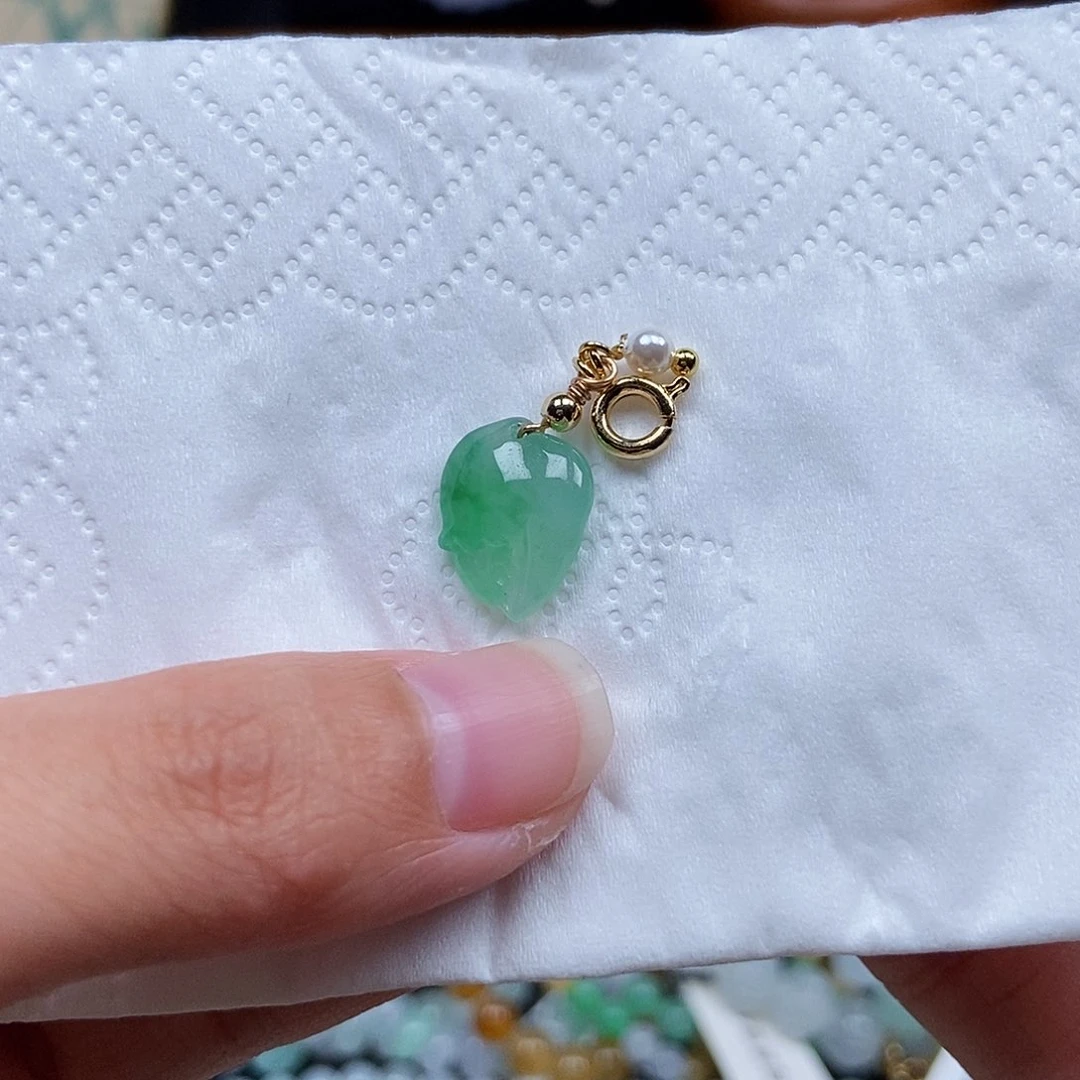 未镶嵌挂件翡翠闪