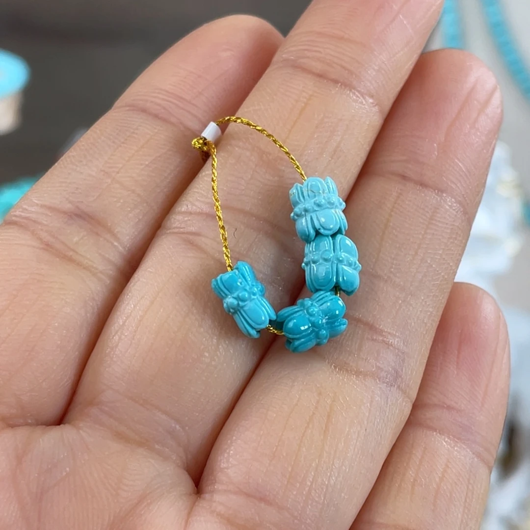 绿松石未镶嵌套链玉化并蒂莲