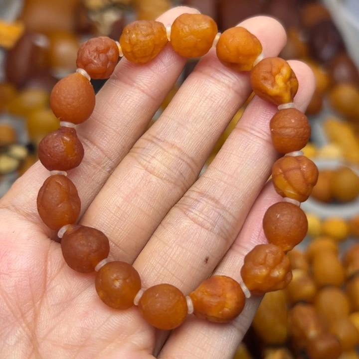 琥珀未镶嵌裸石天然蜜蜡