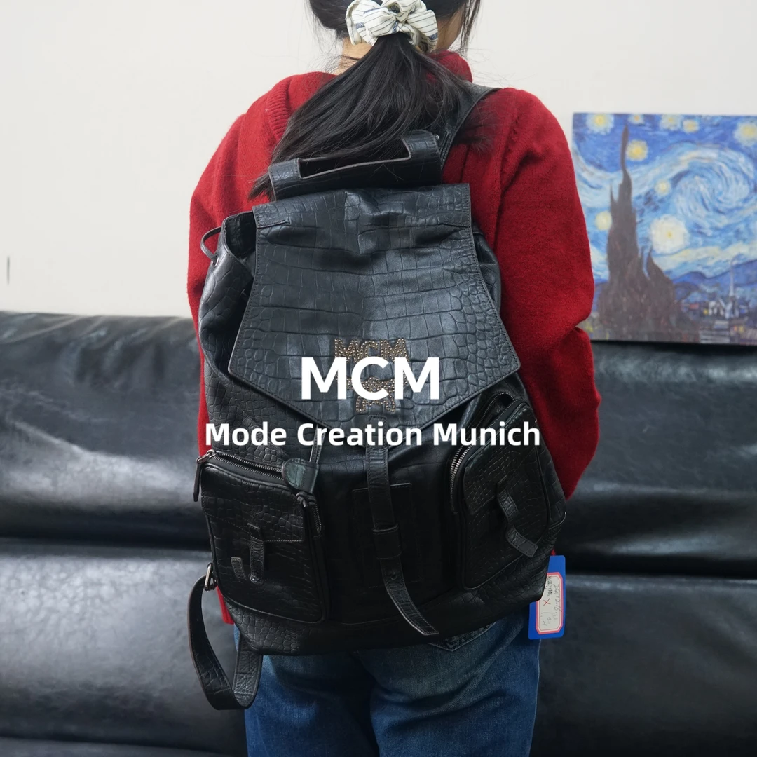 95新 MCM 黑色双肩包/WP12514038/4038