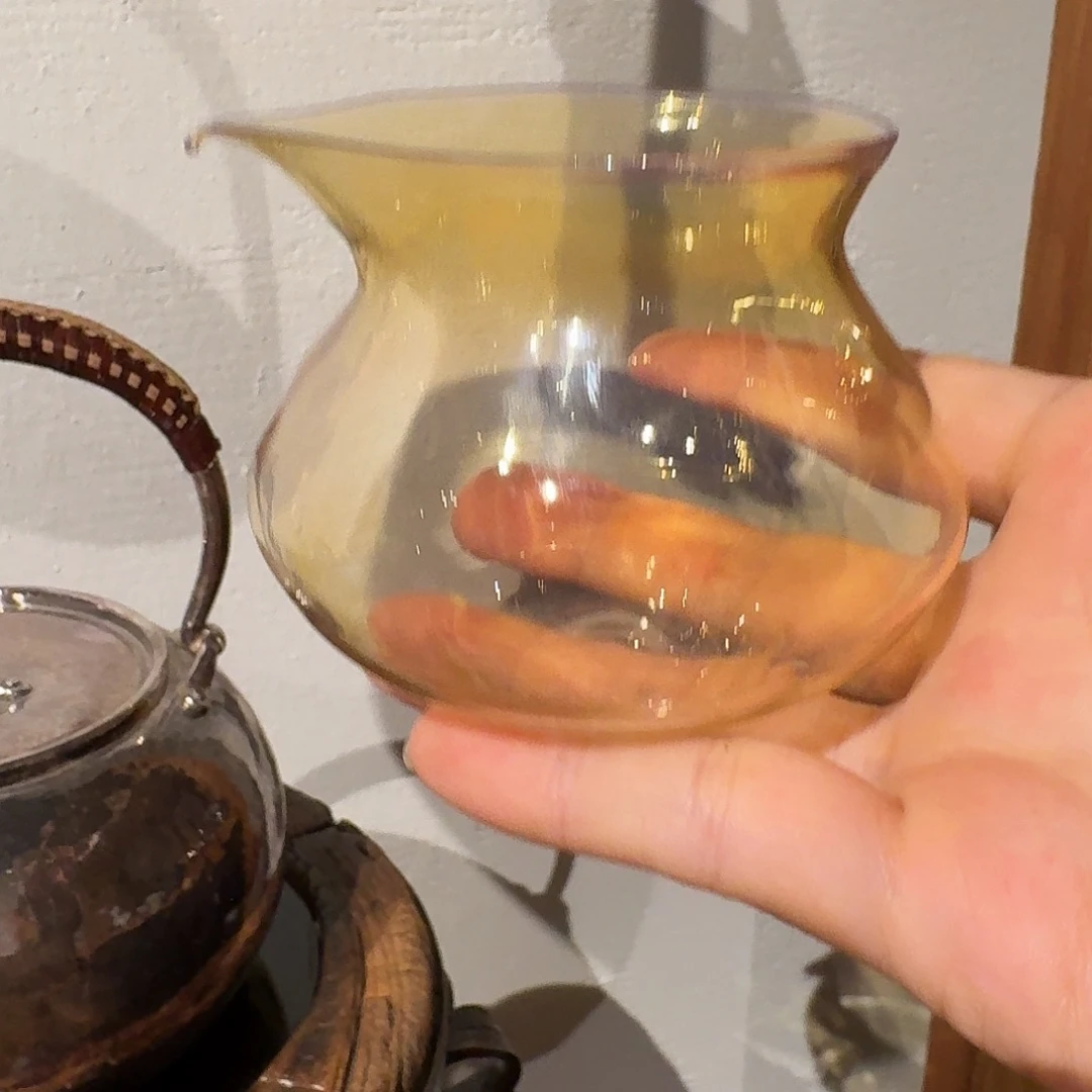 荧光粉矮胖子公道杯。