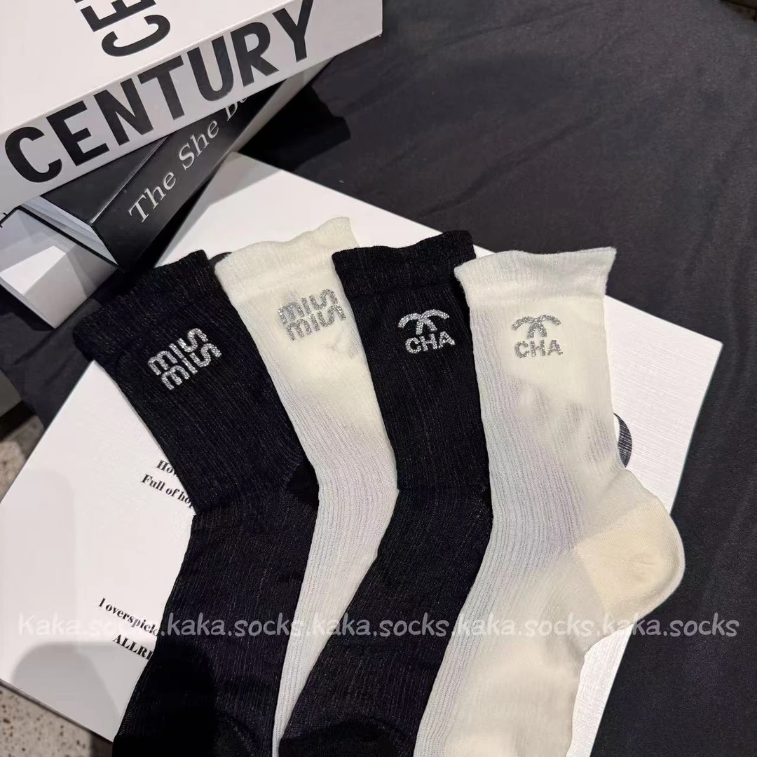 欧货冰丝薄透凉感烫钻【梦境】夏季ins高级感轻奢潮流气质中筒袜