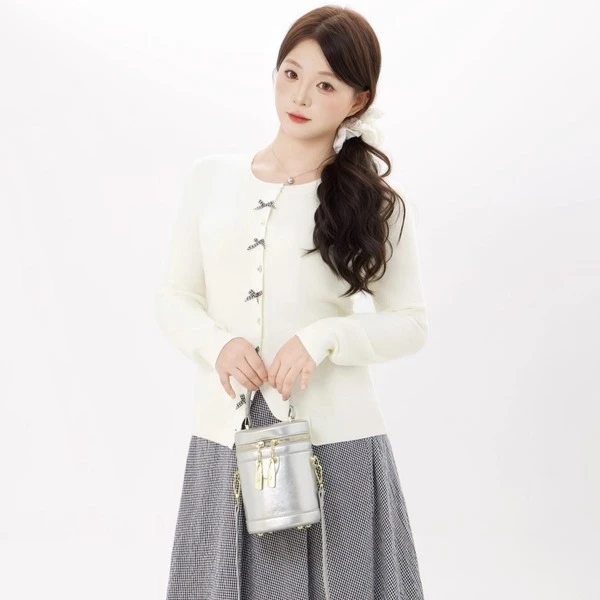 120斤的大杨 胖mm甜美减龄蝴蝶结针织开衫外套正肩显瘦小个子上衣