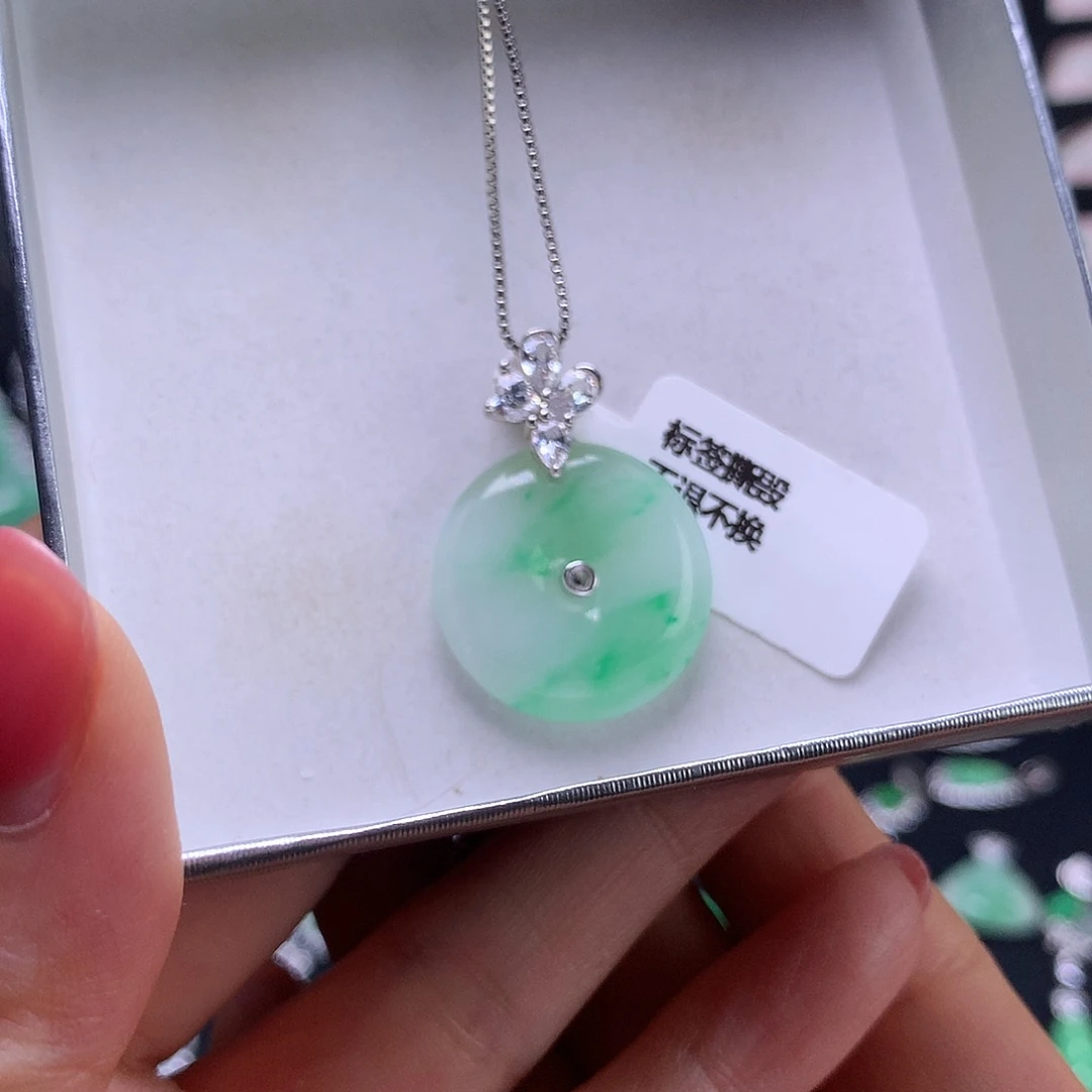 颈饰银S925镶嵌翡翠11111111