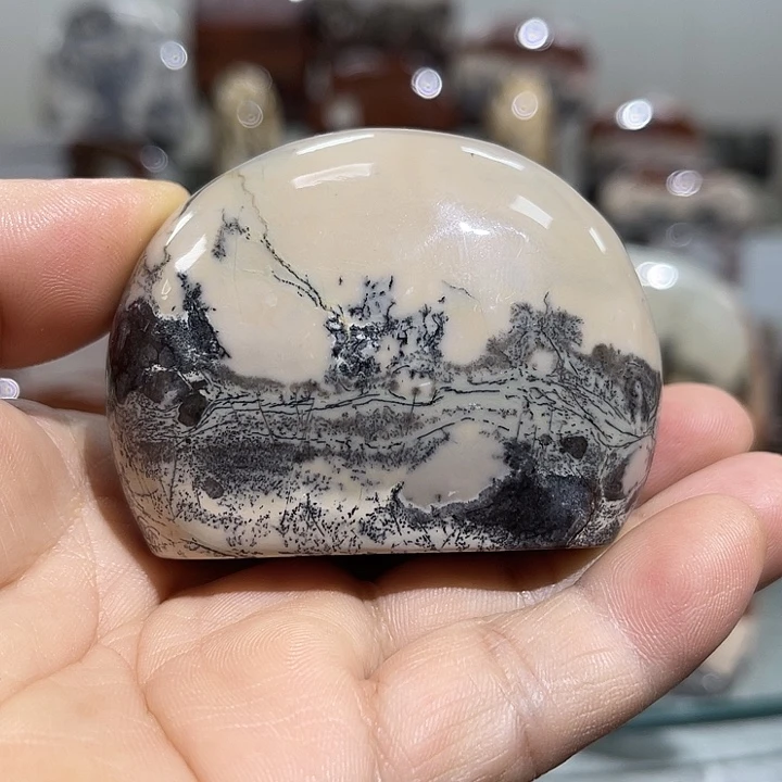 广西石铁*石国画石摆件