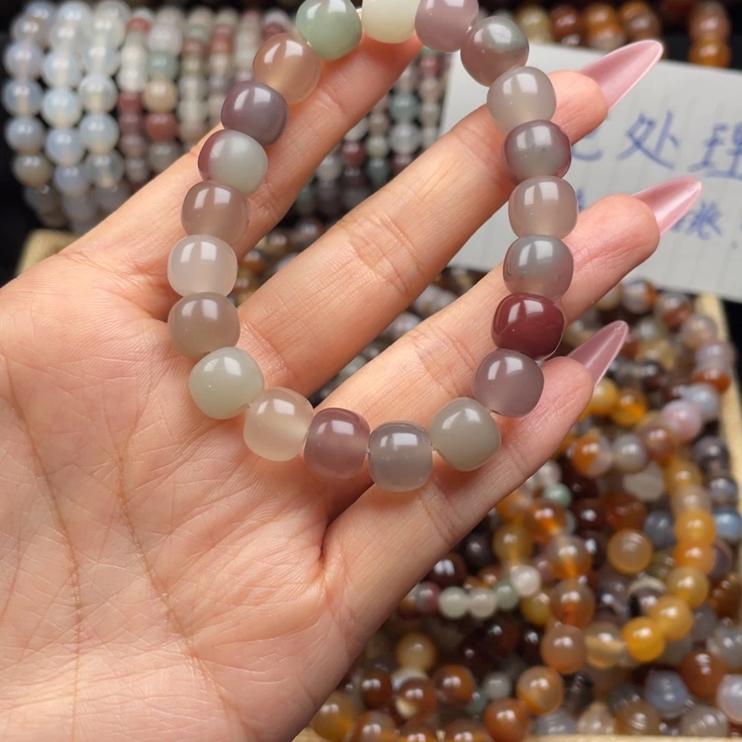 舍***得玛瑙/玉髓未镶嵌手链