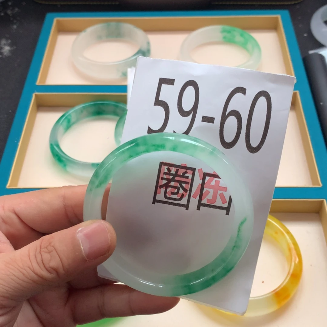 1石英岩玉手镯手镯