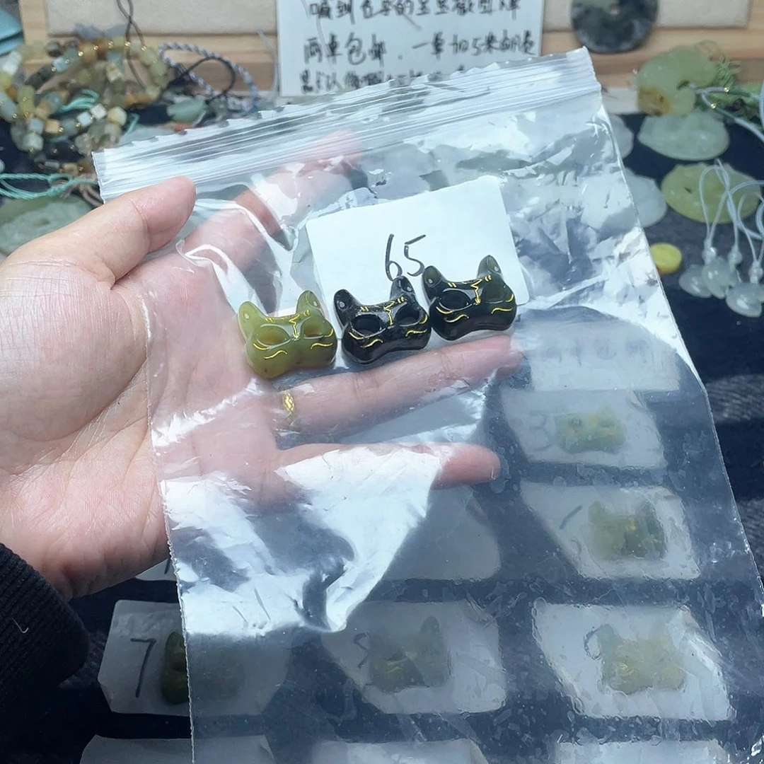 蛇纹石玉颈饰未镶嵌茜*
