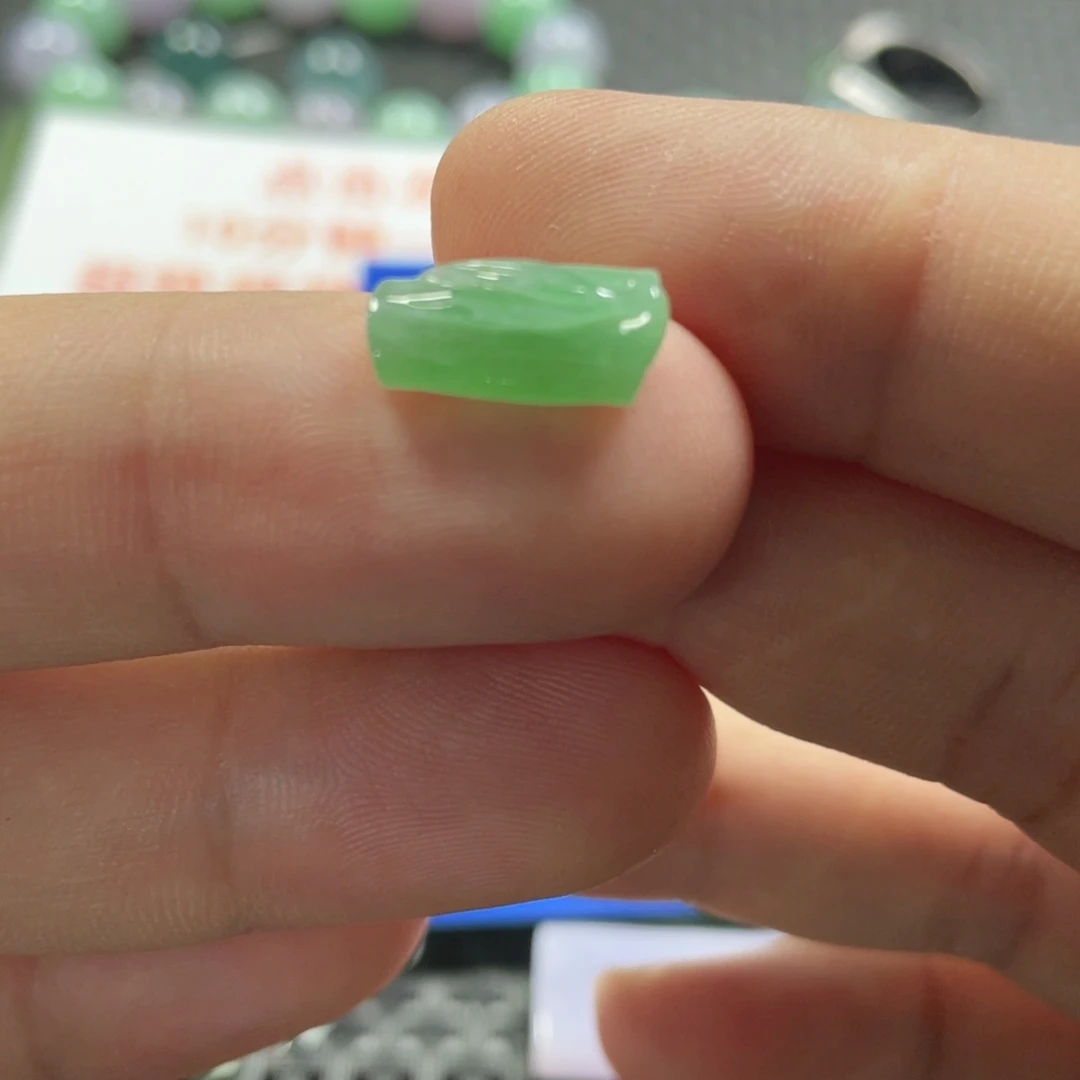 颈饰未镶嵌翡翠沐*翡翠