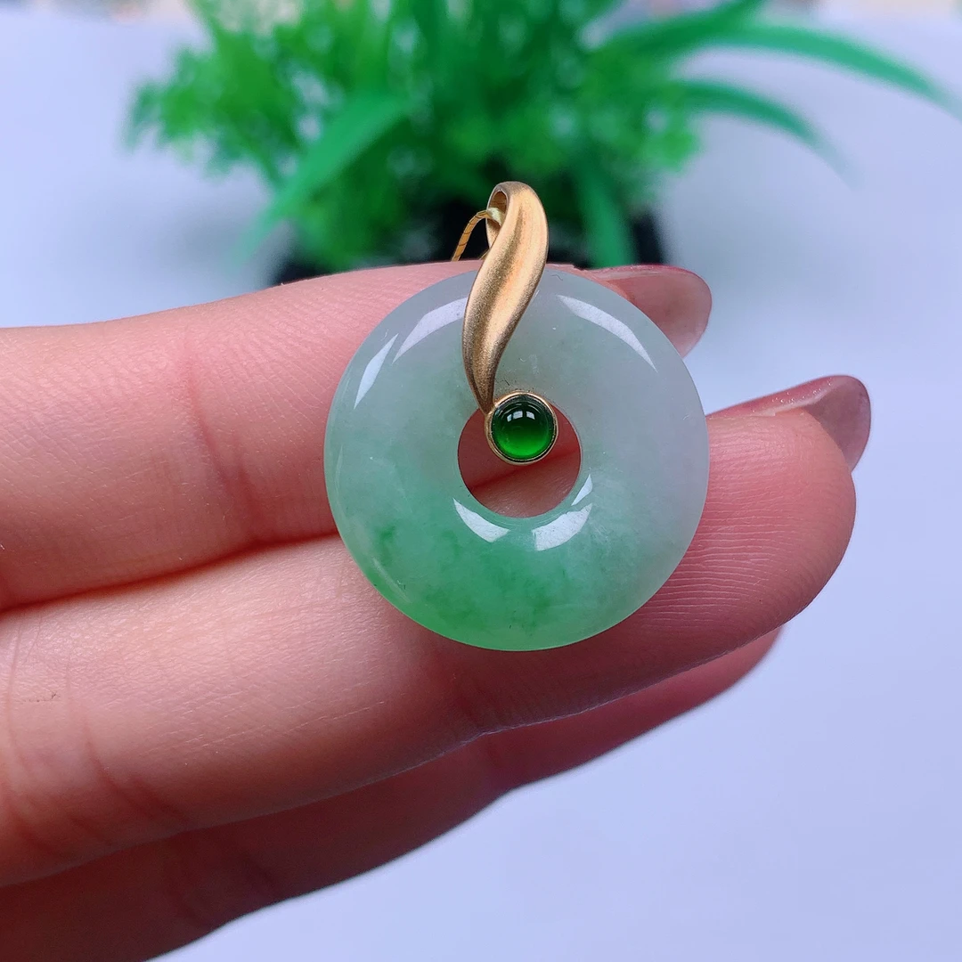 缅甸天然A货翡翠，飘绿甜甜圈 编号32/215尺寸21-3.9