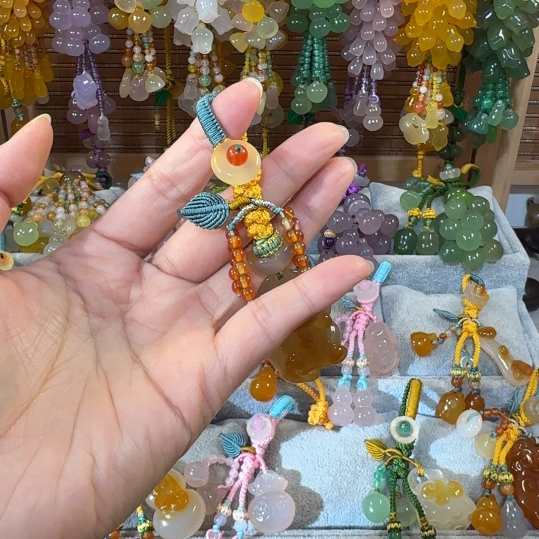 小***。玛瑙/玉髓未镶嵌钥匙挂件