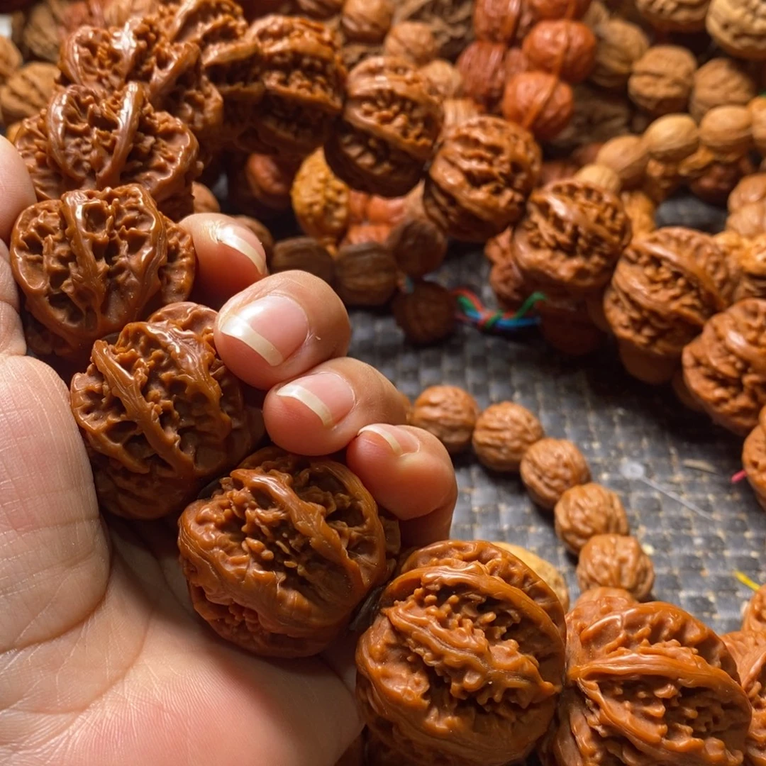 西***通吊坠文玩核桃粗筋八棱