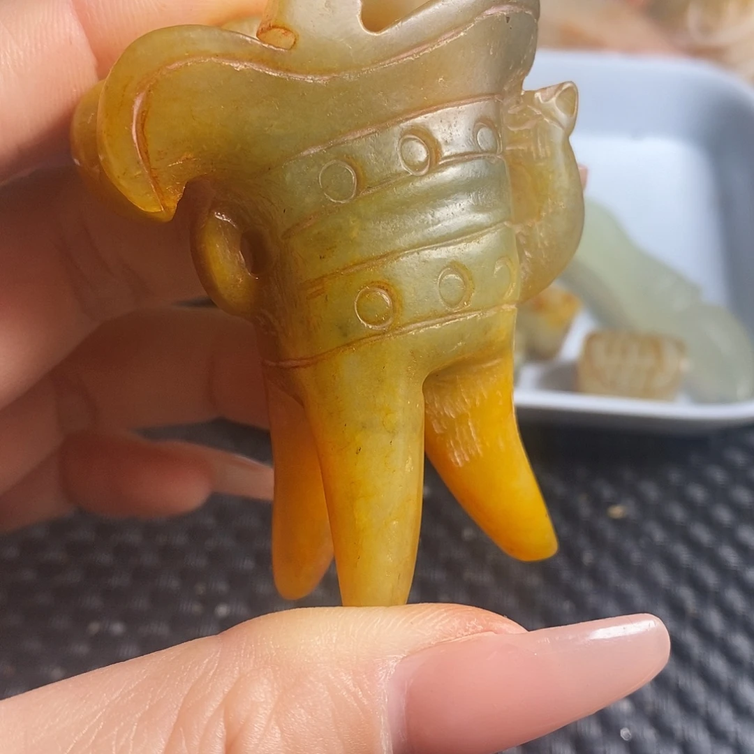 岫玉未镶嵌珠宝奇石