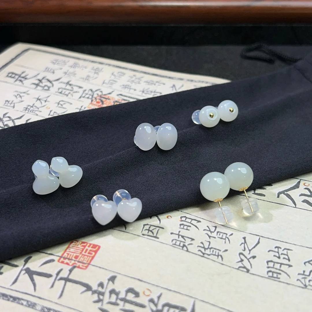 天然和田玉白玉18k耳钉（多样性发货）