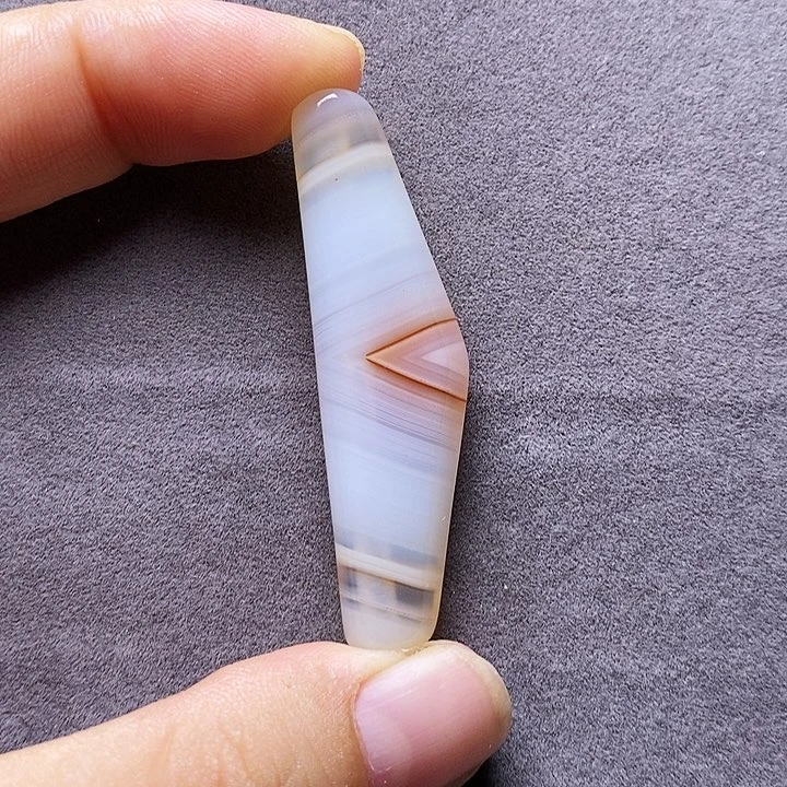 板***板玛瑙/玉髓颈饰未镶嵌