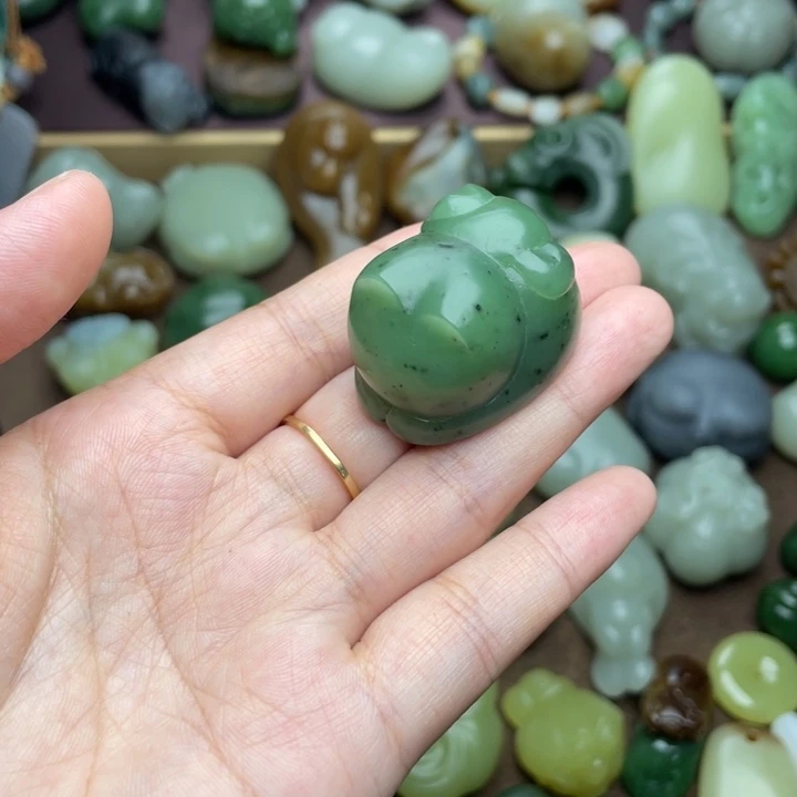 【闪购商品】颈饰未镶嵌和田玉碧玉母子猫福利价