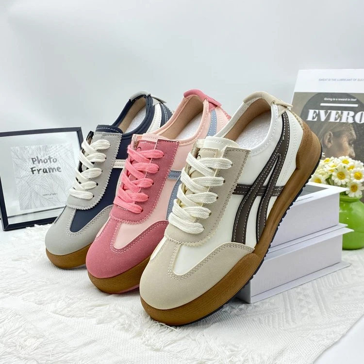 女款轻便复古平底小脚显瘦休闲鞋2025春新款低帮板鞋PU材质耐磨橡