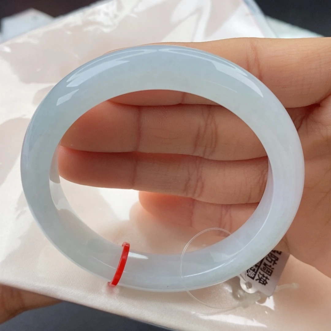 翡翠手镯未镶嵌5657正圈