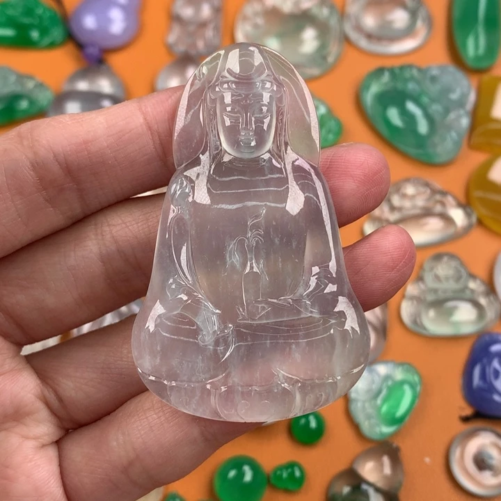 翡翠挂件未镶嵌….