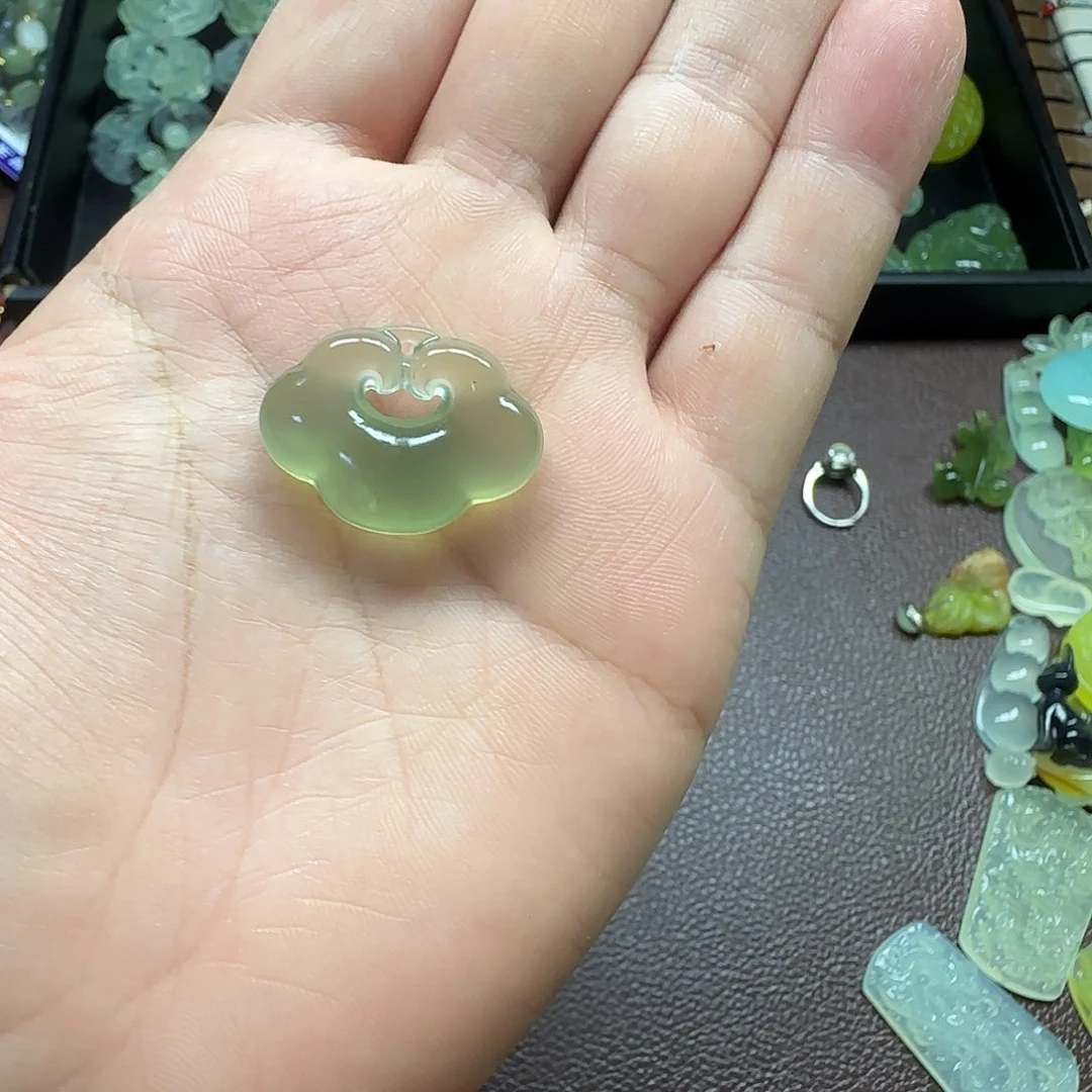 蛇纹石玉合金颈饰