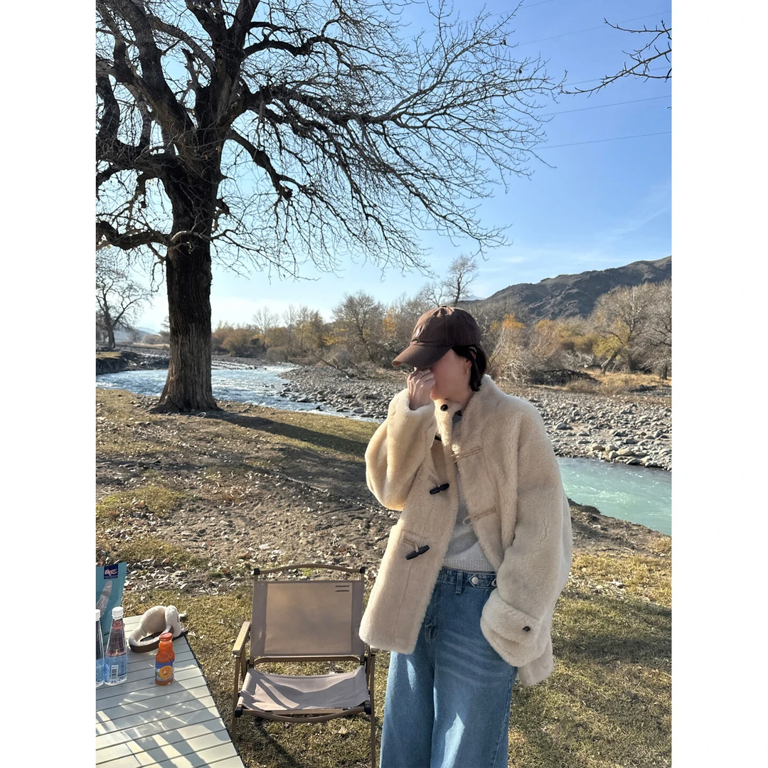 YANGLE_皮草外套女2025新款冬季韩系时尚牛角扣进口皮毛一体外套