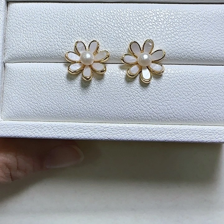 淡水珍珠耳饰合金