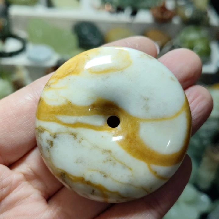 岫玉微瑕平安扣未镶嵌