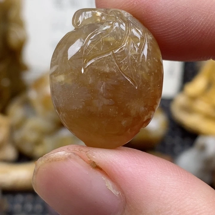 颈饰未镶嵌硅化珊瑚（珊瑚玉）有瑕 小