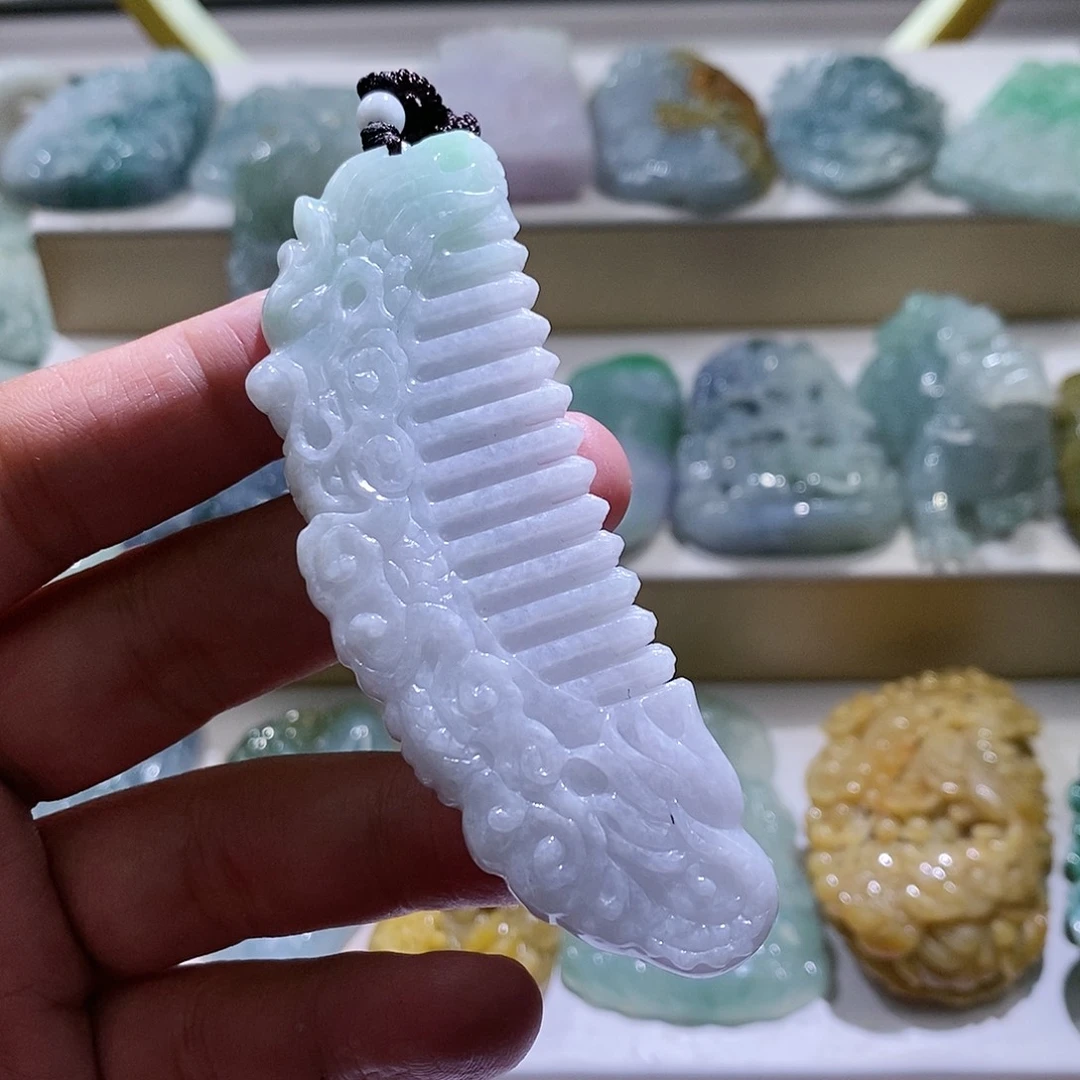 【闪购商品】翡翠颈饰未镶嵌梳子