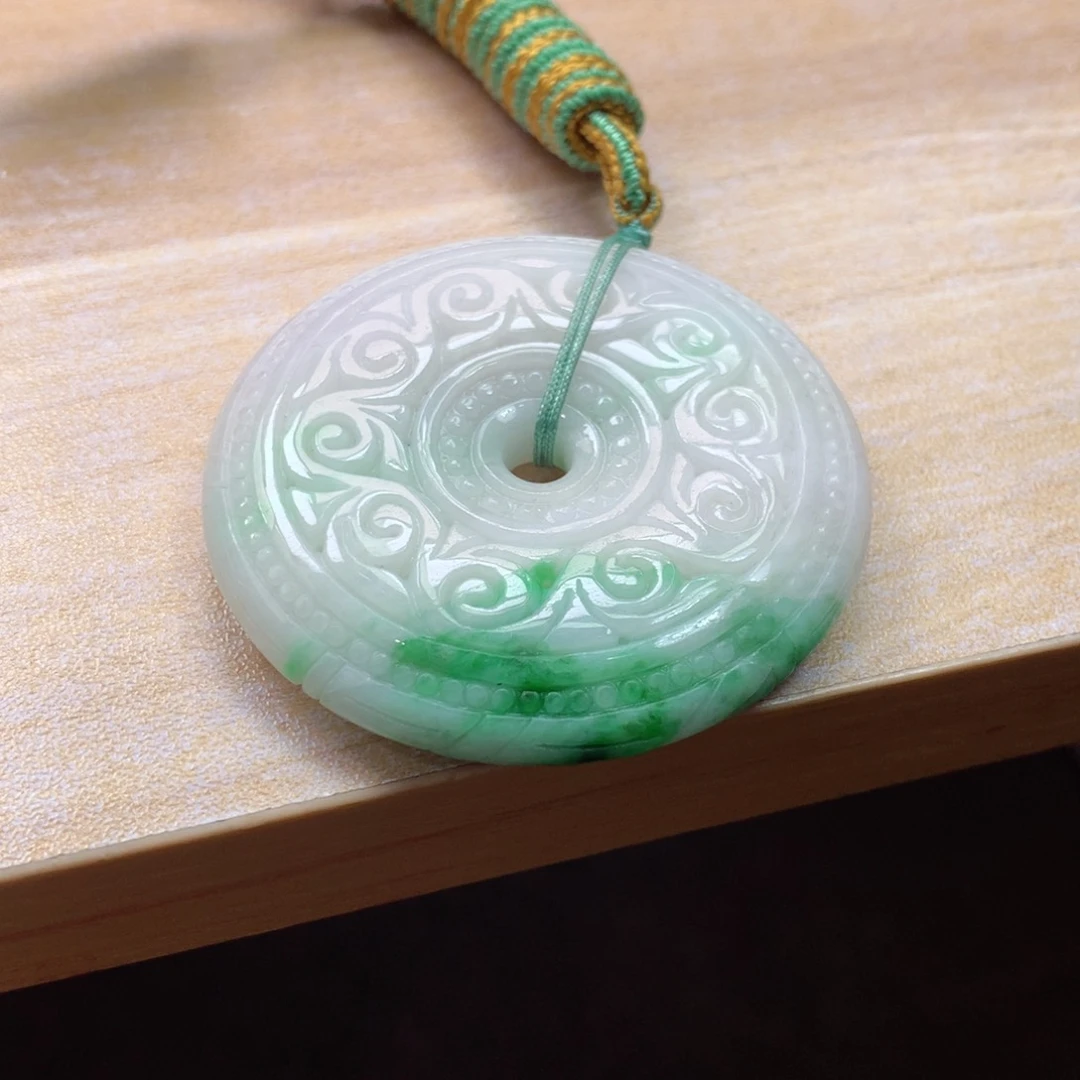 翡翠未镶嵌颈饰吊坠